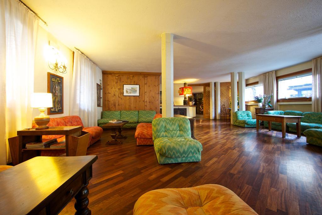 Hotel Dolonne Courmayeur Exteriér fotografie
