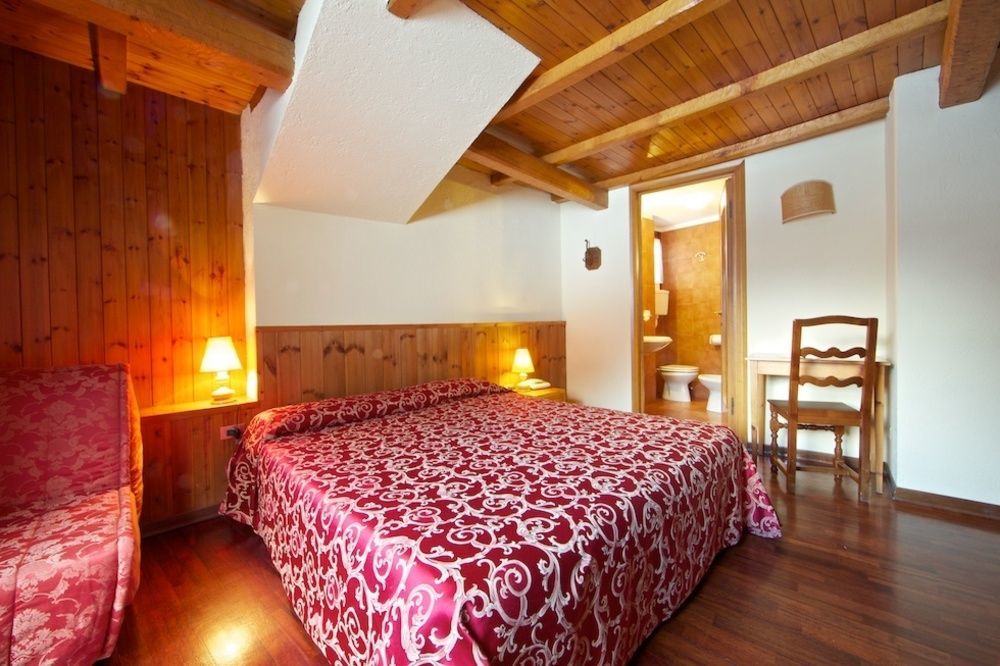 Hotel Dolonne Courmayeur Exteriér fotografie